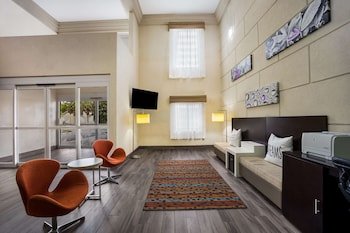 Sleep Inn & Suites