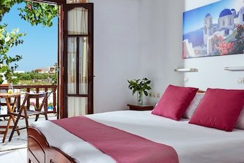 Paul Marie Hotel & Bungalows