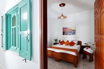 Paul Marie Hotel & Bungalows