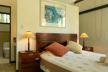 Kenaki Lodge