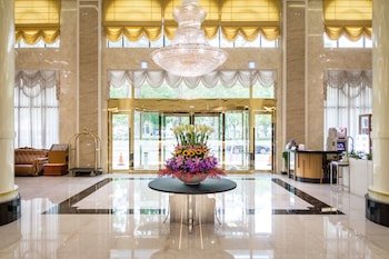 Royal Chiayi Hotel