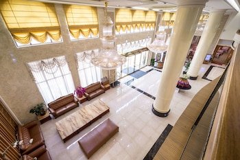 Royal Chiayi Hotel