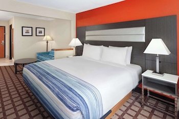 AmericInn by Wyndham Hudson
