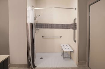 La Quinta Inn & Suites by Wyndham Kingsville