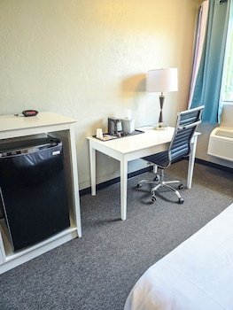 Heritage House Inn
