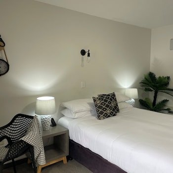 Apex Motor Lodge