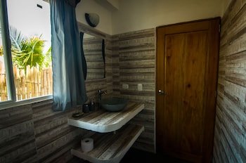 Primaluna Beach Hostel