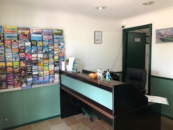 McNevins Logan Park Motel
