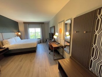 Holiday Inn Oklahoma City Airport