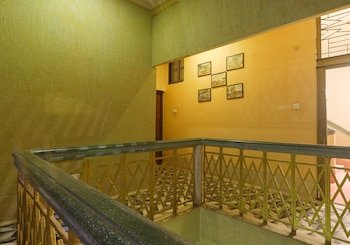 Hotel East View