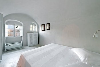 Pyrgos Old Winery Villa