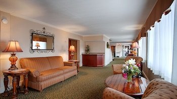 Magnuson Grand Pioneer Inn & Suites