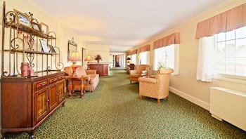Magnuson Grand Pioneer Inn & Suites