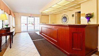 Magnuson Grand Pioneer Inn & Suites