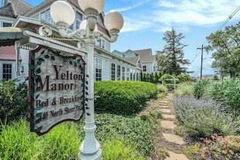 Yelton Manor Bed & Breakfast