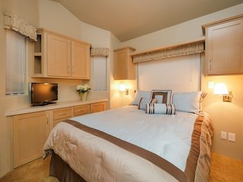 Golden Village Palms RV Resort