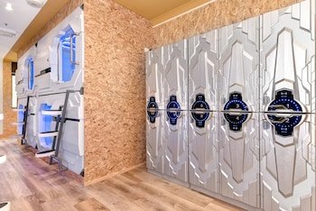 Space Q Capsule Hotel