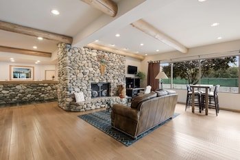 Best Western Plus Kentwood Lodge