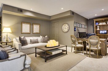 Sun Habour Boutique