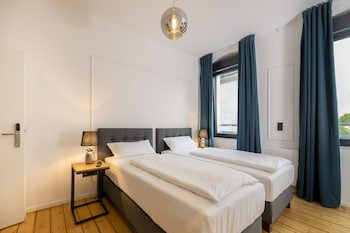 Nikii Hotel & Restaurant