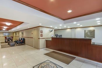 Comfort Inn & Suites Convention Center