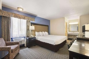 Rodeway Inn & Suites Mackinaw City - Bridgeview