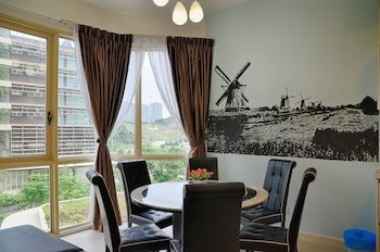 Holi Afiniti Themed Suites