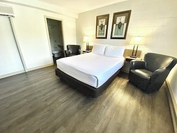Arbutus Grove Motel