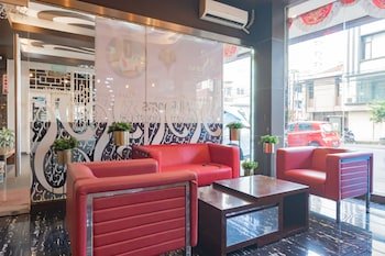 D'sovia Hotel by RedDoorz