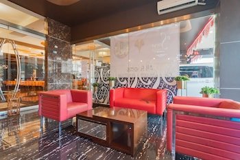 D'sovia Hotel by RedDoorz