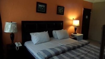 Cristabol Place Hotel