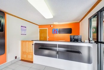 Motel 6 Wichita East