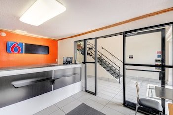 Motel 6 Wichita East