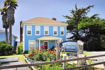 Captain's Inn at Moss Landing