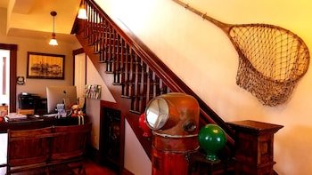 Captain's Inn at Moss Landing