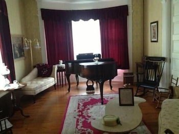 Victorian Charm Inn