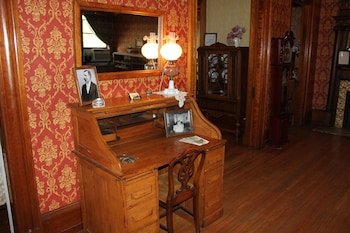 Victorian Charm Inn