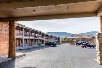 Econo Lodge Inn & Suites Kalispell