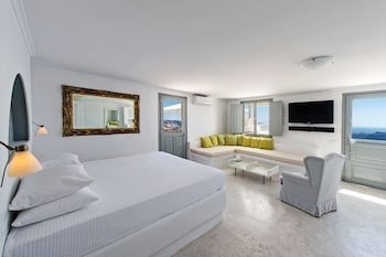 Lava Suites & Lounge