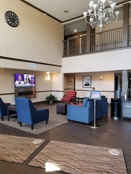 Comfort Inn & Suites Geneva- West Chicago
