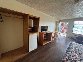 Country Inns Motel