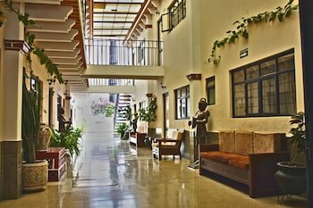 Hotel Casa Blanca