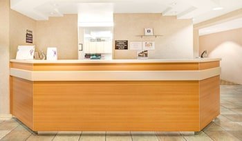Surestay by Best Western Sacramento South Natomas