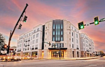 Liberty Place Charleston by Hilton Club