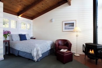 Tomales Bay Lodge & Marina