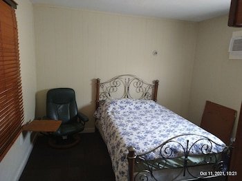 Shasta Motel