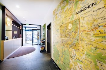B&B HOTEL München-Moosach