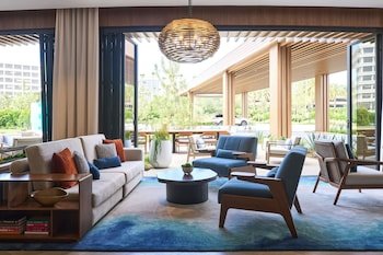 VEA Newport Beach, A Marriott Resort & Spa