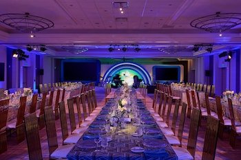 VEA Newport Beach, A Marriott Resort & Spa