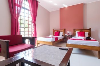 Answer Hotel by RedDoorz